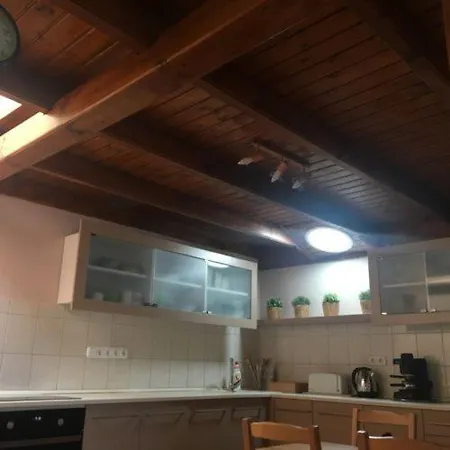 Apartment Tulipan Apartman Kapolnasnyek