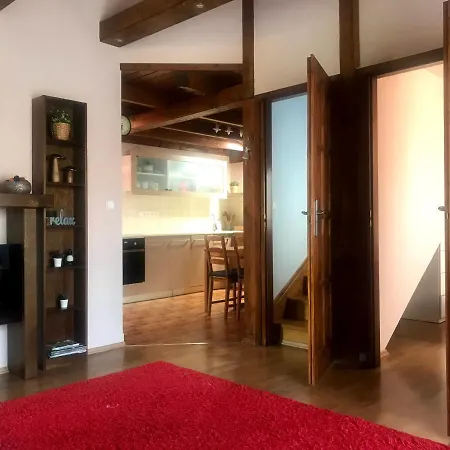 Tulipan Apartman *